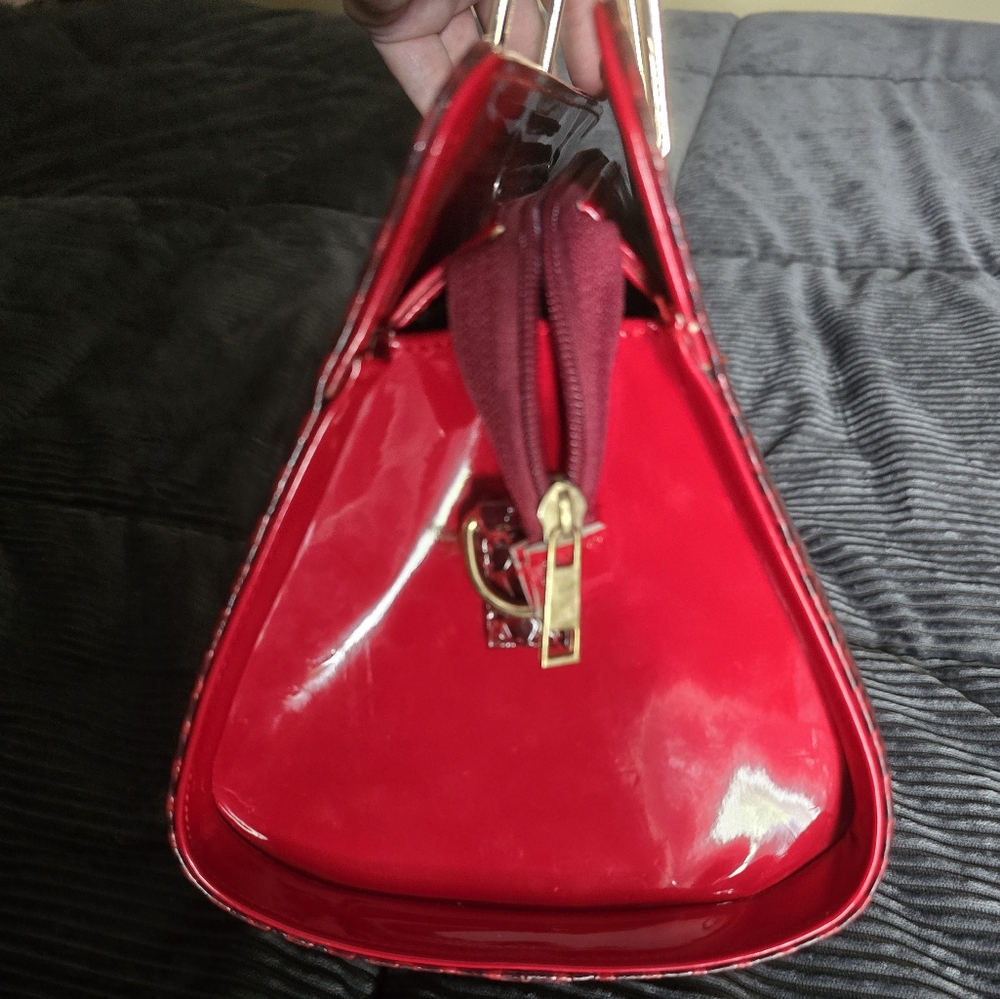 Red Handbag - Picture 4 of 5